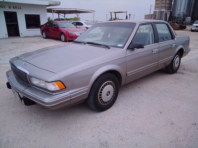  Buick Century à San Angelo chez Hargraves Quality Cars and Trucks