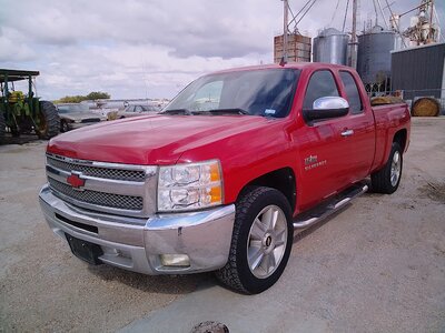 Voiture Chevrolet Silverado 1500 at San Angelo in Hargraves Quality Cars and Trucks
