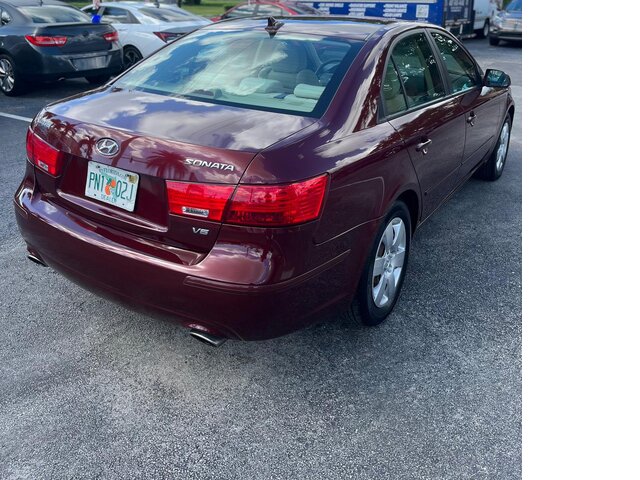 Pre-Owned HYUNDAI SONATA at POMPANO BEACH, FL 33060 in Doozy Auto