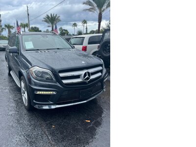 Voiture MERCEDES GL 550 at POMPANO BEACH, FL 33060 in Doozy Auto