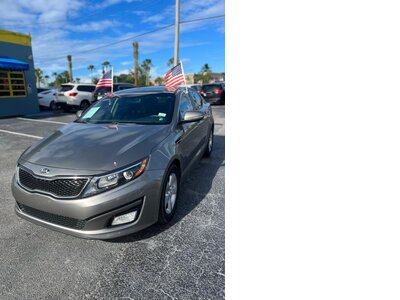 Voiture KIA OPTIMA at POMPANO BEACH, FL 33060 in Doozy Auto