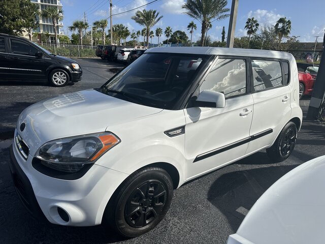 Pre-Owned KIA SOUL at POMPANO BEACH, FL 33060 in Doozy Auto