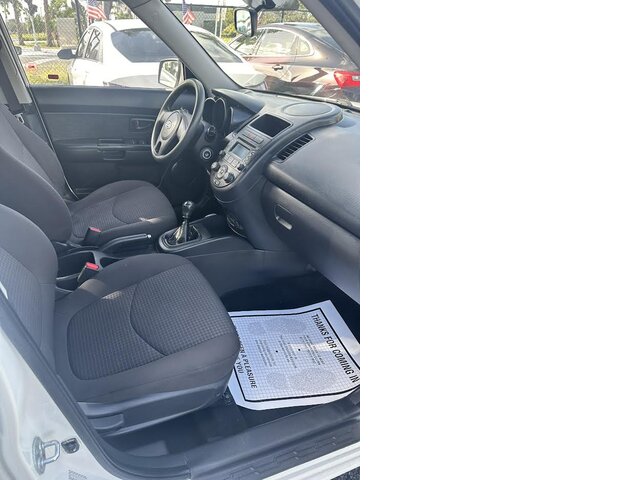 Pre-Owned KIA SOUL at POMPANO BEACH, FL 33060 in Doozy Auto