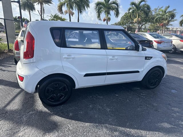 Pre-Owned KIA SOUL at POMPANO BEACH, FL 33060 in Doozy Auto