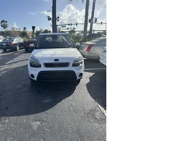 Pre-Owned KIA SOUL at POMPANO BEACH, FL 33060 in Doozy Auto