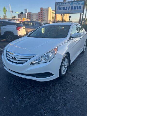 Pre-Owned HYUNDAI SONATA at POMPANO BEACH, FL 33060 in Doozy Auto