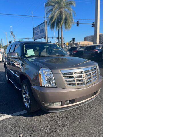 Pre-Owned CADILLAC ESCALADE at POMPANO BEACH, FL 33060 in Doozy Auto