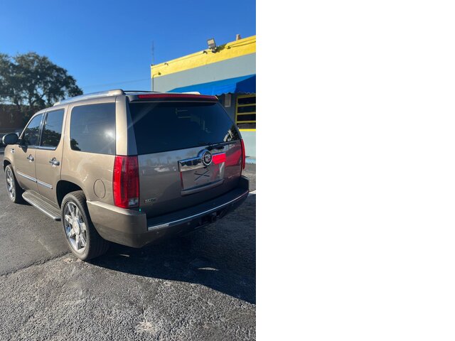 Pre-Owned CADILLAC ESCALADE at POMPANO BEACH, FL 33060 in Doozy Auto