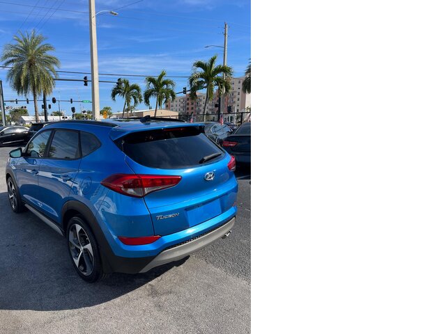 Pre-Owned HYUNDAI TUCSON at POMPANO BEACH, FL 33060 in Doozy Auto