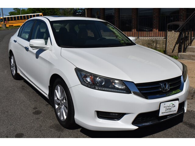 Pre-Owned HONDA ACCORD at Auto Finance Center in Woodbridge