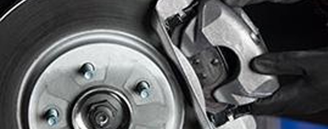 Rotores de freno delanteros originales GM instalados en la mayoría de los automóviles y SUV pequeños*