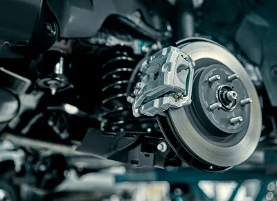 Ven un sábado y obtén un increíble descuento de $75.00 en el servicio o reparación de frenos.